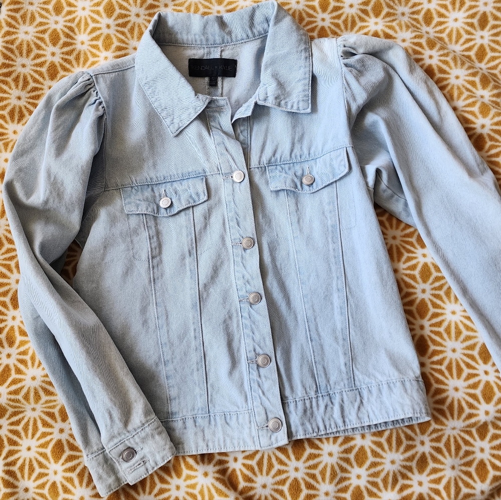 Kendall & Kylie puffy sleeve jean jacket